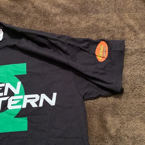 Reeses Candy Green Lantern Shirt DC Comics Super Hero Superhero Greenlantern Top - Picture 3 of 4